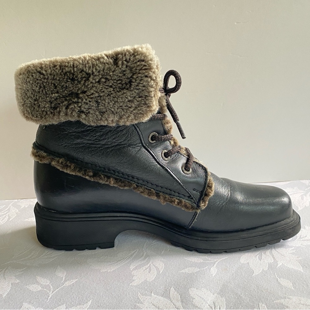 Black Leather and Natural Shearling Lace Up Square Toe Winter Boots 7M College - Picture 3 of 14